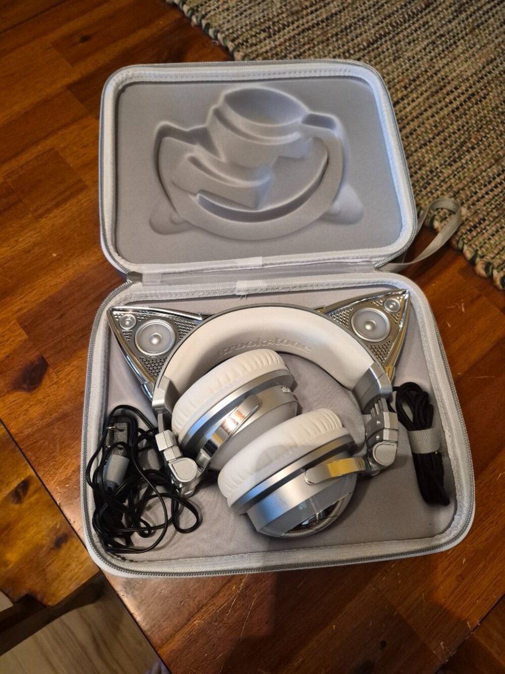Ariana Grande Brookstone Limited Edition Over-Ear Bluetooth Headphones w/Cables